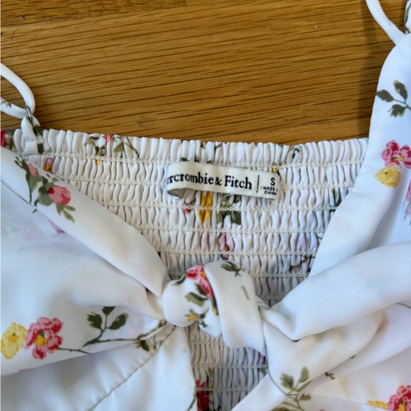 Abercrombie & Fitch Floral Top - Picture 4 of 4